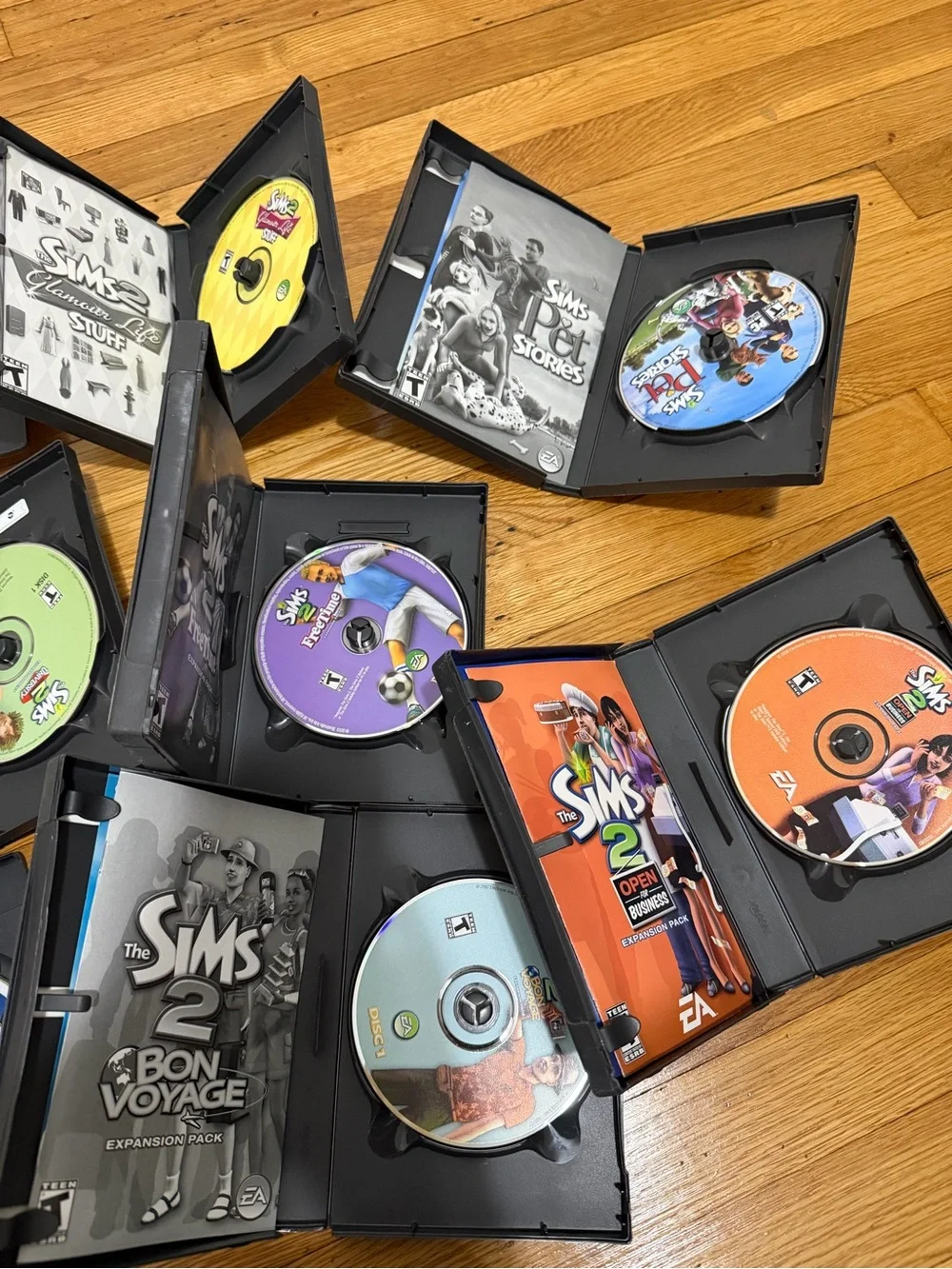 The Sims 2 PC  Game With Expansion Packs CD-ROM  Bundle Lot Sims 3 Pets Etc